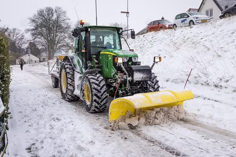 2021 02 07 Winterweer en pret